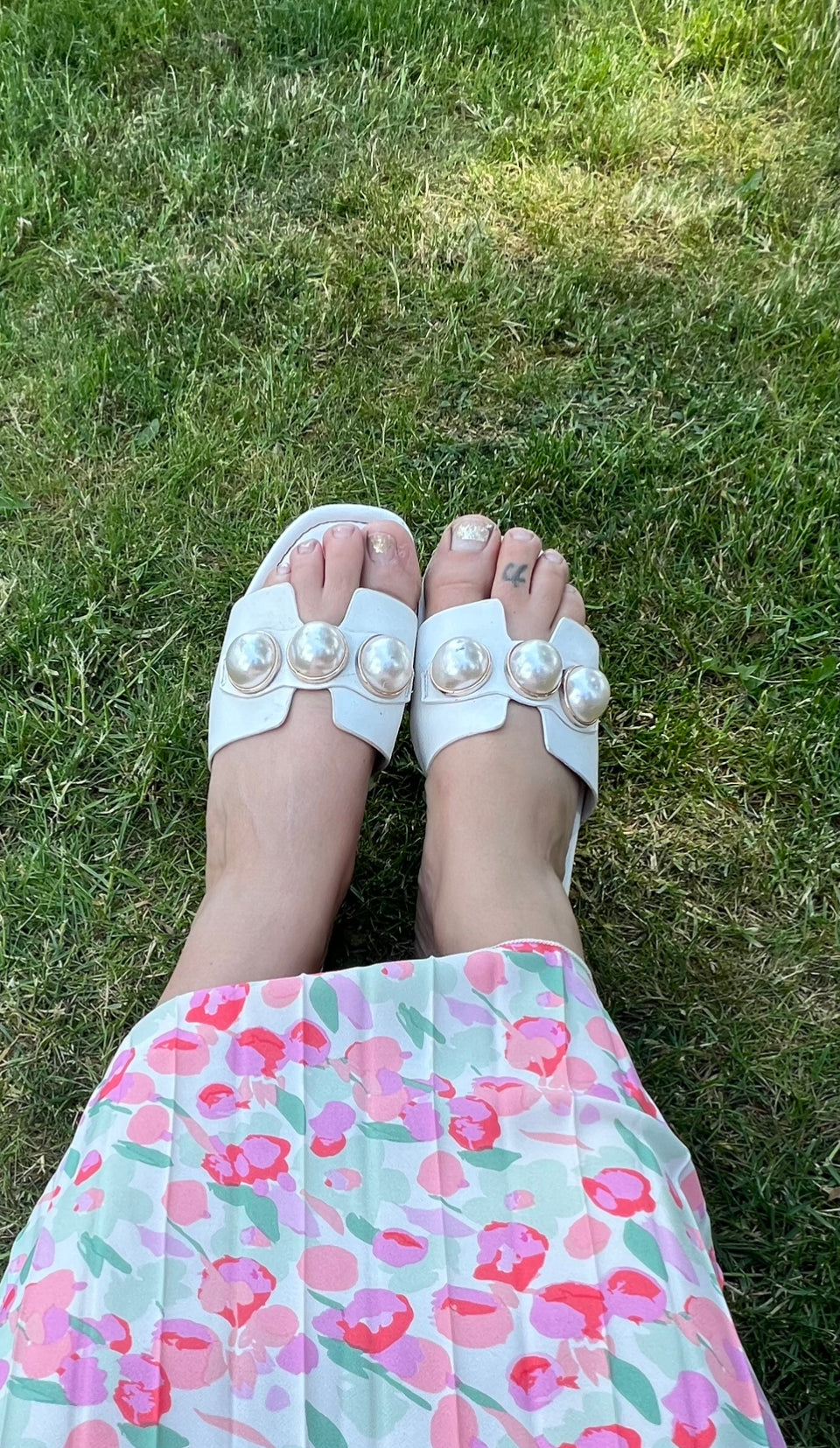 Sandal med perlemor.