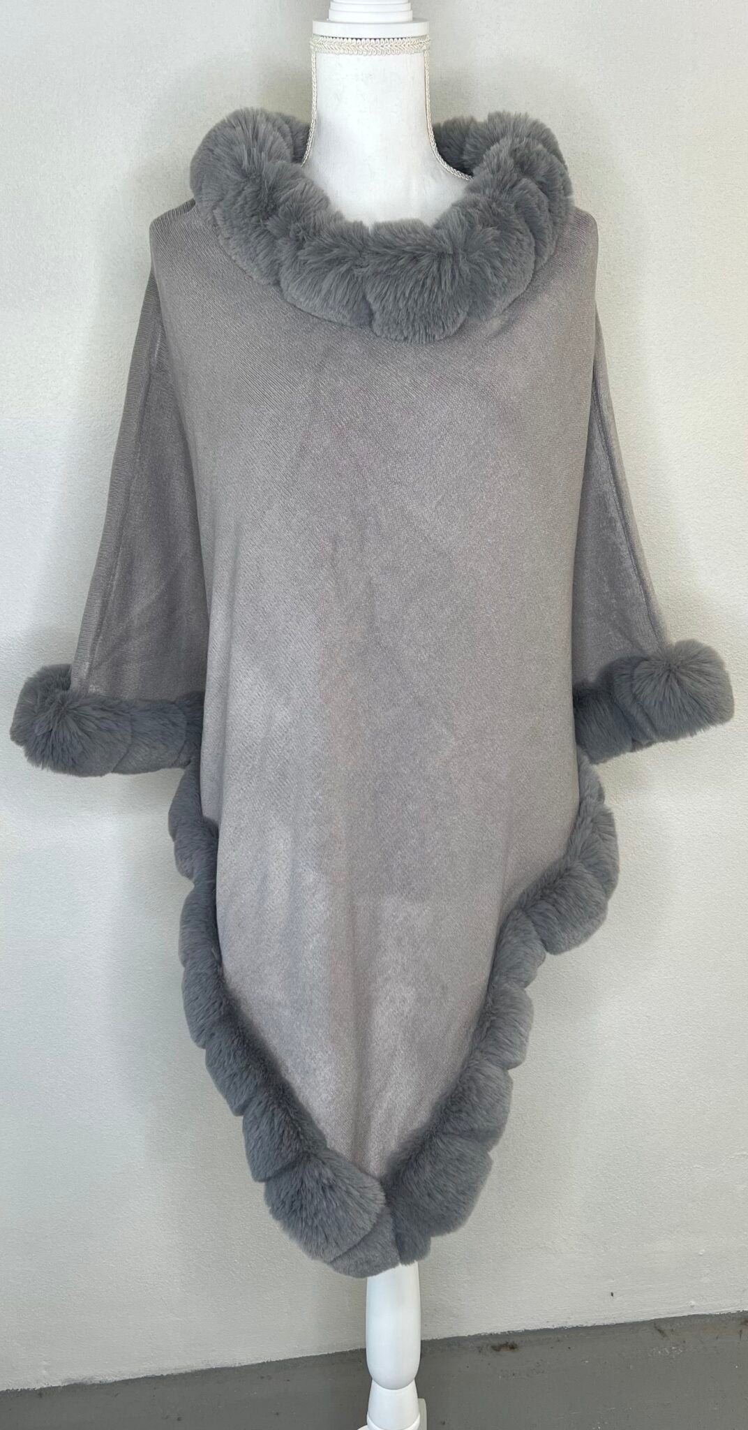 Poncho grey